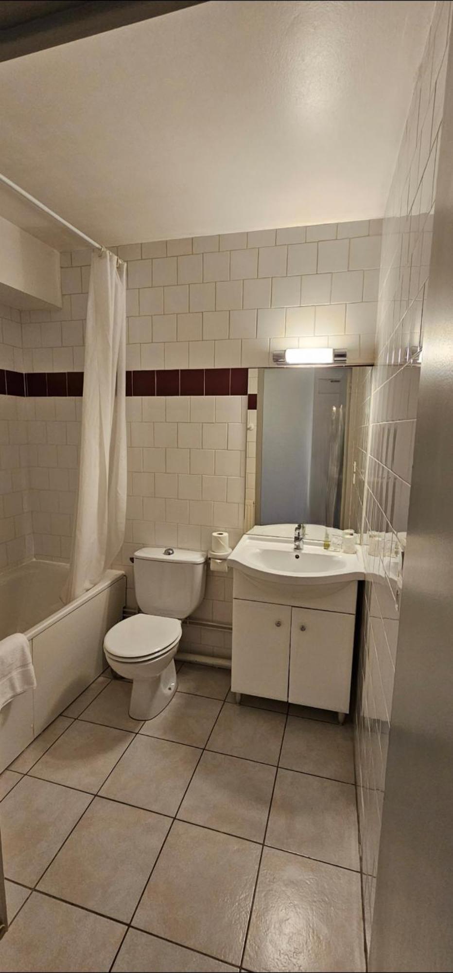 Hotel Lyon Sud, Pierre Benite, St Genis Laval Екстер'єр фото