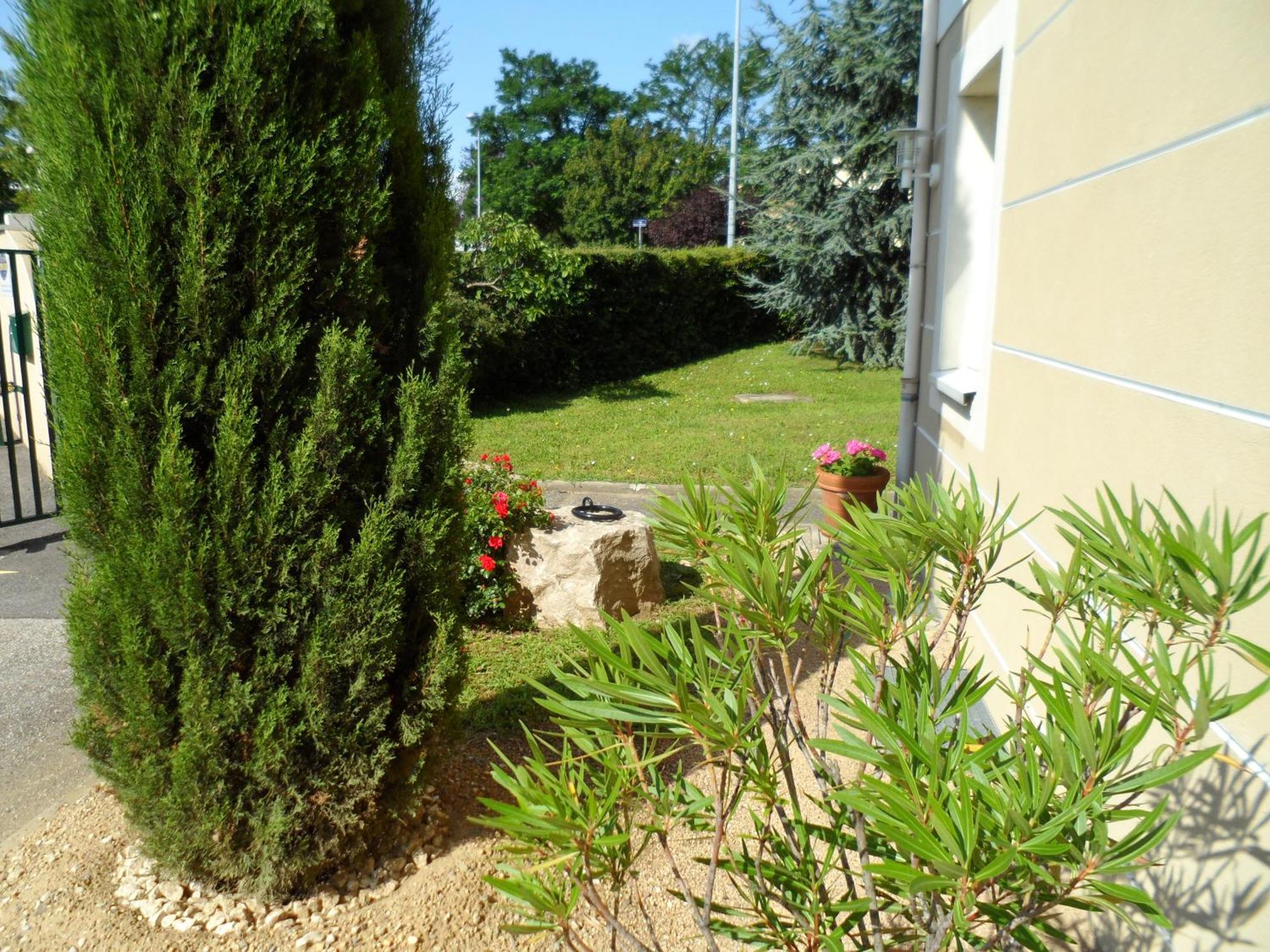 Hotel Lyon Sud, Pierre Benite, St Genis Laval Екстер'єр фото